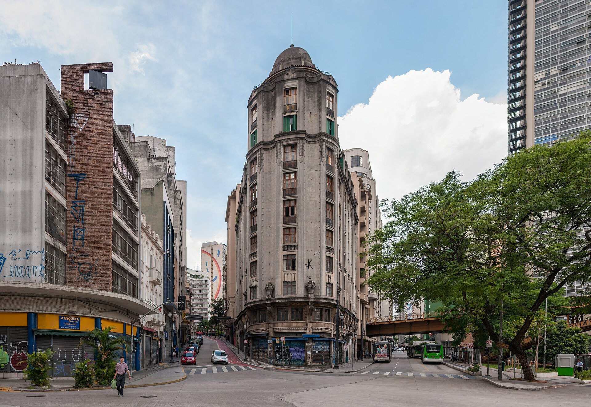 Viaduto ou rua Santa Ifigênia, no centro de São Paulo