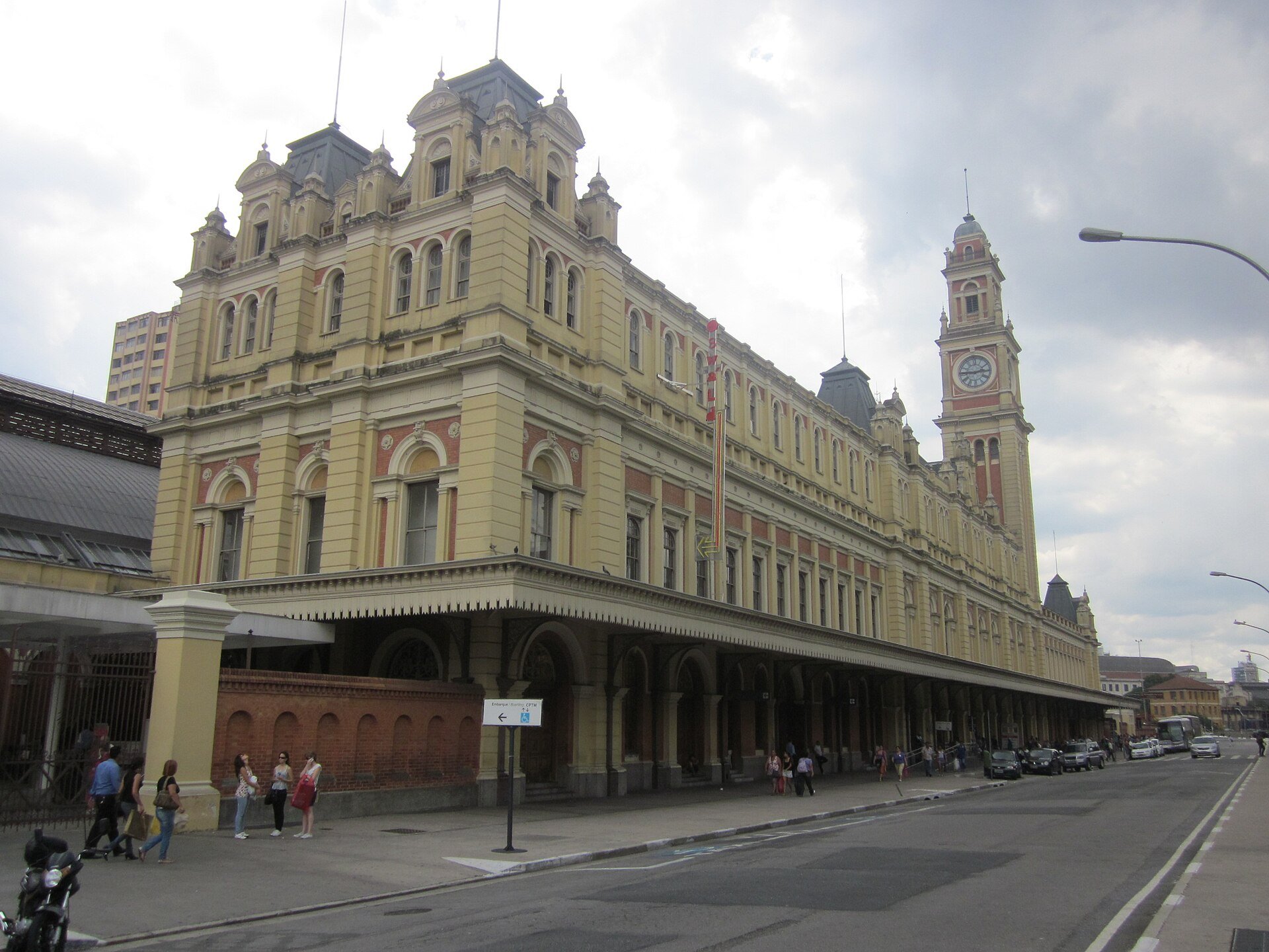 Estação da Luz, acesso à Santa Ifigênia