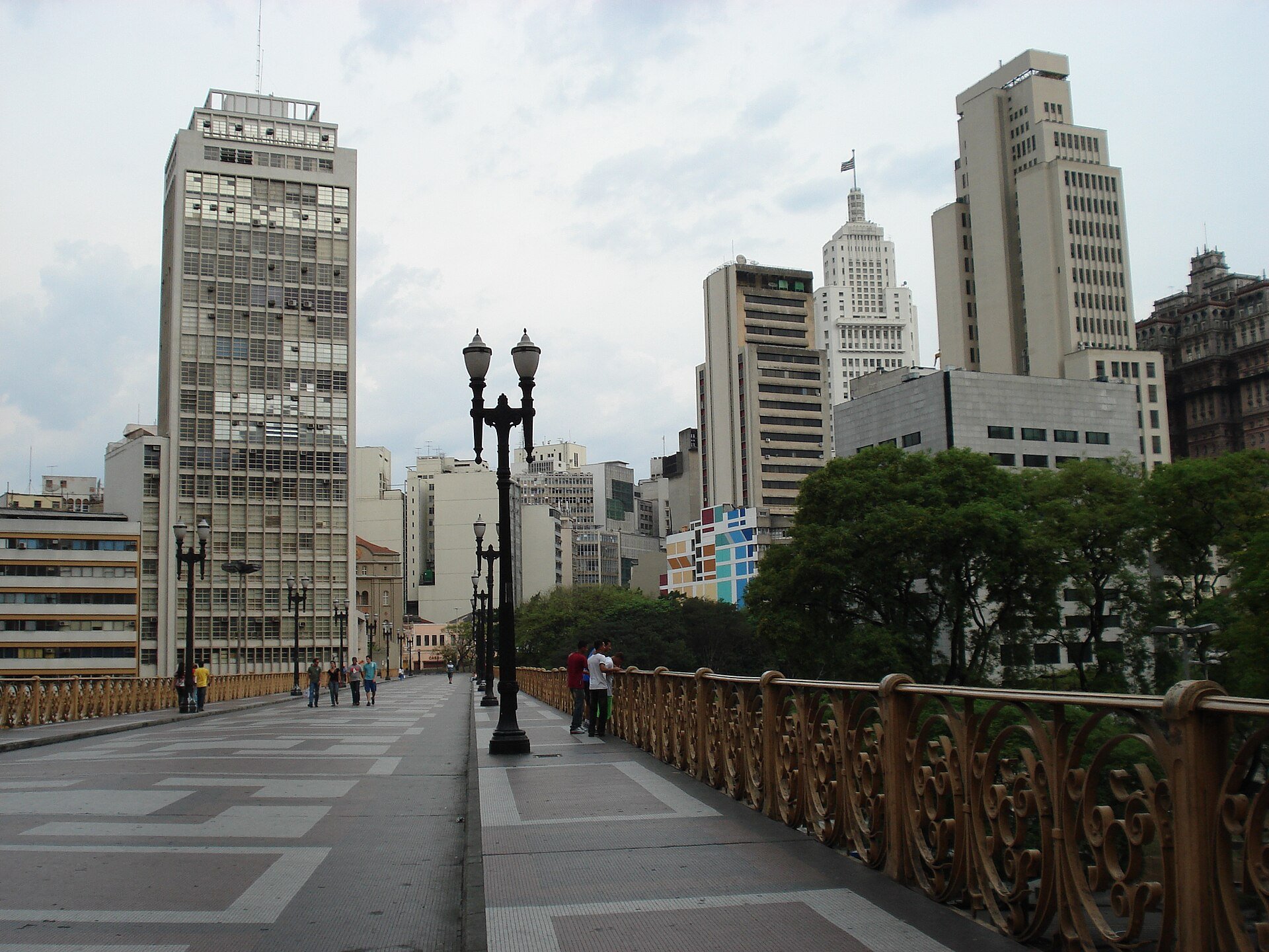 Viaduto Santa Ifigênia, no centro de São Paulo