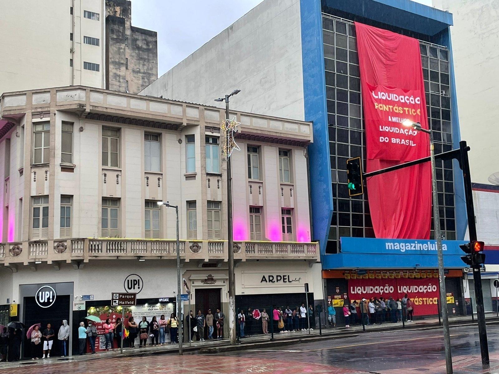 Fachada de loja do Magalu no centro de São Paulo